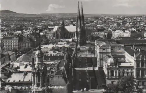 Österreich - Österreich - Wien - Blick v. Rathaus zur Votivkirche - 1962