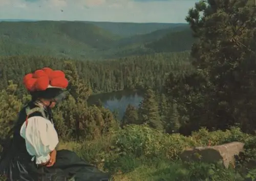 Gutach - Schwarzwald mit Frau in Tracht - ca. 1975