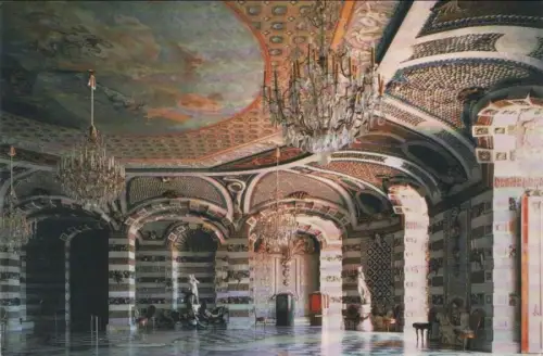 unbekannter Ort - Gebäudeinneres