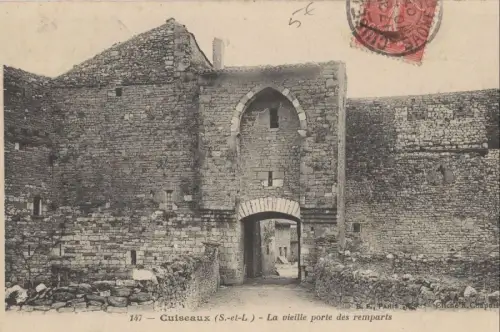 Frankreich - Cuiseaux - Frankreich - Vieille porte des remparts