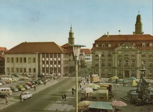 Erlangen - Rathaus mit Markt