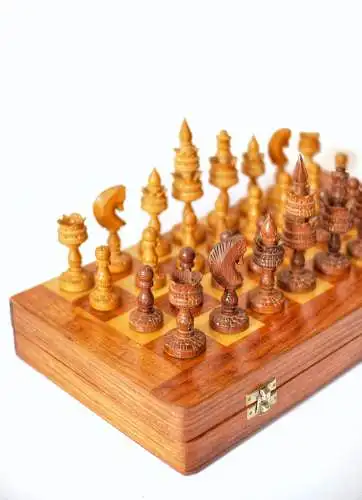 Vintage-Schachspiel,handgefertigtes antikes Schachspiel, hergestellt in Indien, 1970, Schachfiguren in Lotusform, Kastanienholz massiv, chess, Schachbrett