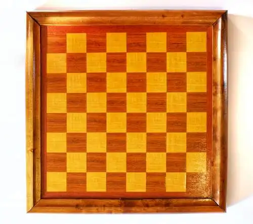 Vintage "King Arthur" Schachspiel, 1960, Schachfiguren, Chess, Schachbrett, Holz, Homas Ivora