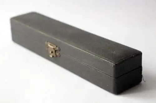 Messgerät mit Senklot