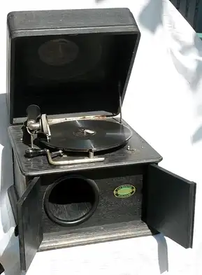 Grammophon, um 1920