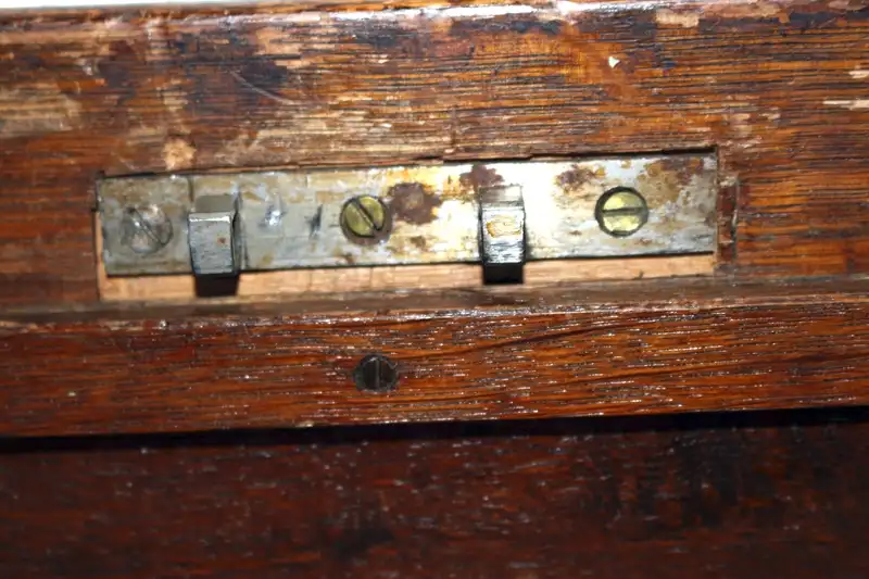 Eichenholz-Truhe, um 1810 9