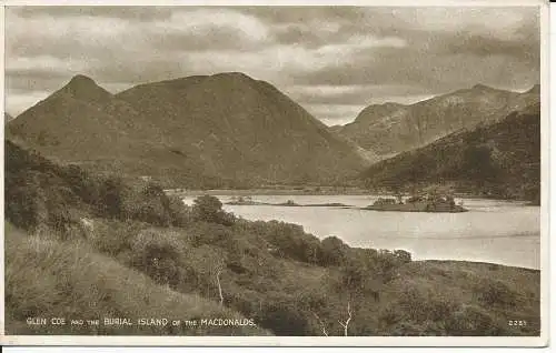 PC25006 Glen Coe and the Burial Island of the Macdonalds. Weiß. Am besten. Nein