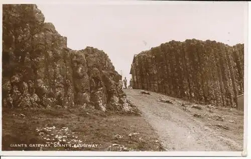 PC26003 Giants Gateway. Giants Causeway. RP