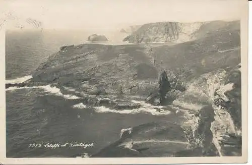 PC25483 Cliffs bei Tintagel. Hawke. 1925