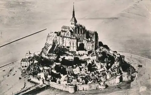 PC30201 Le Mont Saint Michel. Luftaufnahme. C. A. P. RP. 1956