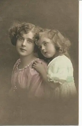 PC26708 Alte Postkarte. Eine Frau mit Mädchen. Alfred Stiebel. Fotogravur. Nr 5059
