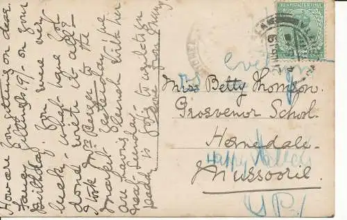 PC26695 Alte Postkarte. Ein Mädchen mit Blumen. 1919