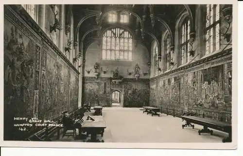 PC28519 Heinrich VIII. Great Hall Hampton Court Palace. Stirlings. Nr. 142