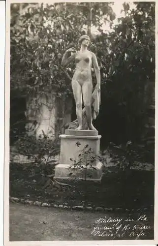 PC28269 Statue in den Gärten des Kaiserpalastes auf Korfu. Clements und neue