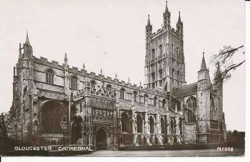 PC28495 Gloucester Cathedral. Bamforth. Nr. 1148