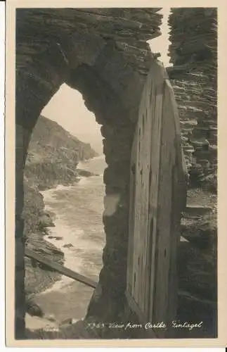 PC29041 Blick vom Schloss. Tintagel. Hawke Helston