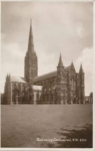 PC24425 Kathedrale von Salisbury. N. W. Sweetman. Nr 4508. RP