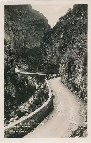 PC32638 Die Schlucht des Wolfes. Die Neue Straße und die Brücke des Abime. Levy und Neu