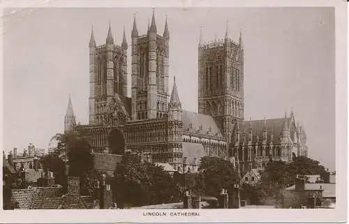 PC32528 Lincoln Cathedral. Das Ruddock. RP. 1908