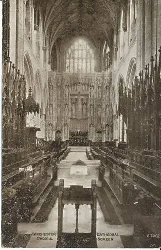 PC32628 Winchester Cathedral. Chor und Leinwand. Zierlich