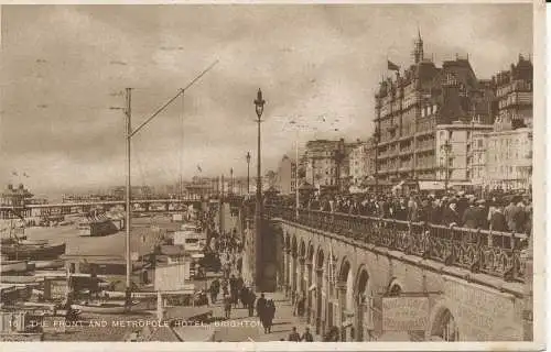 PC25114 The Front and Metropole Hotel. Brighton. Nr. 18. 1930