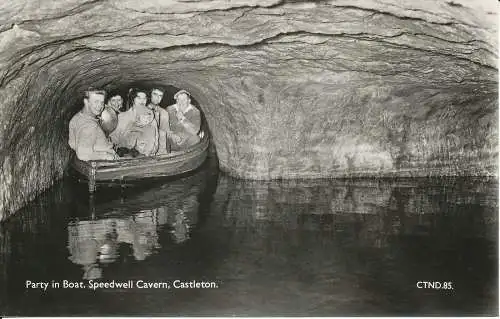 PC30584 Party im Boot. Speedwell Cavern. Castleton. Lilywhite. RP