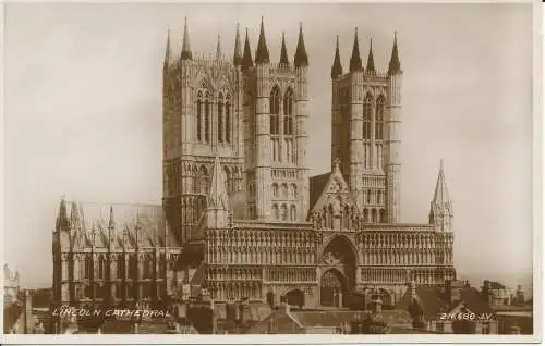 PC32685 Lincoln Cathedral. Valentinstag. Nr. 216680. RP