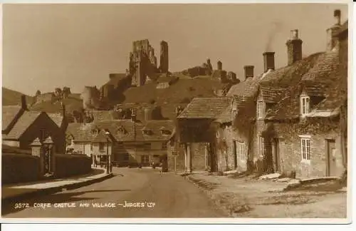 PC34985 Corfe Castle and Village. Judges Ltd. Nr. 9572. RP