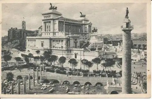 PC29686 Rom. Das Vittorio Emanuele II Denkmal und Trajansforum. Fotografieren