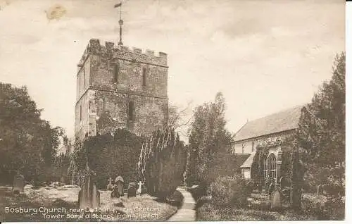 PC29404 Bosbury Church in der Nähe des Ledbury Tower aus dem 12. Jahrhundert in einiger Entfernung von der Kirche