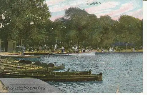 PC33021 Boarding Lake. Victoria Park. J.W.B. London. Kommerziell