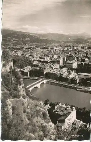 PC31519 Grenoble. Isere. Allgemeine Ansicht und Isere. Der Storch. 1959