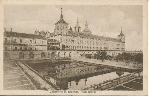 PC31743 Kloster Escorial. Seitenansicht. 1947