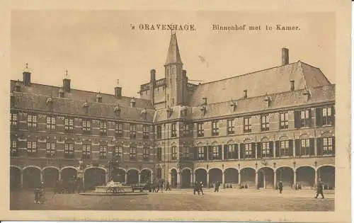 PC32361 Gravur. Binnenhof stellt den Kamer auf. Großer Friedensbasar