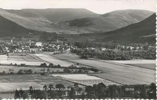 PC33347 Braemar Looking Up Glen Clunie. Valentinstag. Nr. 223534. RP