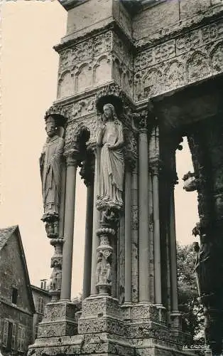 PC29359 Chartres. Die Kathedrale Nordtor. St. Modeste. St. Potentien. Die Zigarette