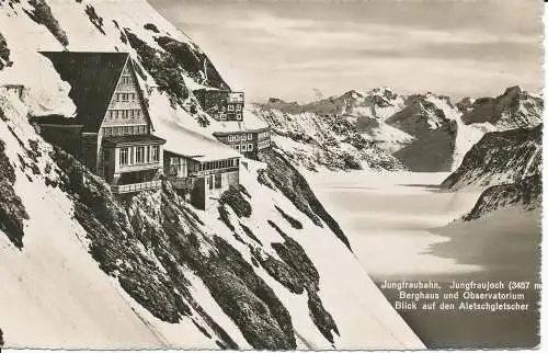 PC32114 Jungfraubahn. Jungfraujoch 3457m Berghaus und Observatorium Blick auf d