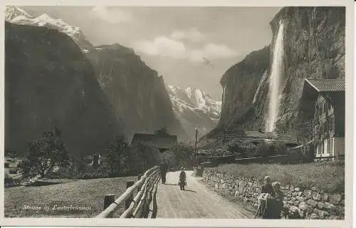 PC32068 Straße in Lauterbrunnen. Nr. 3524. 1929