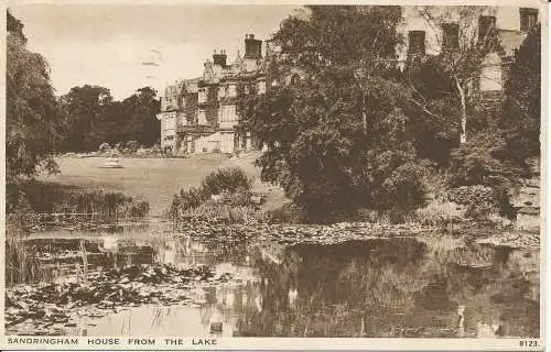 PC24684 Sandringham House vom See. Gravur. Nr. 8123. 1942