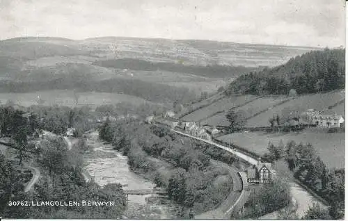 PC23824 Llangollen. Berwyn. Photochrom. Getreide. 1917