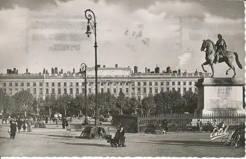 PC31918 Lyon. Place Bellecourt und Statue Ludwigs XIV. Estel. Nr. 0518