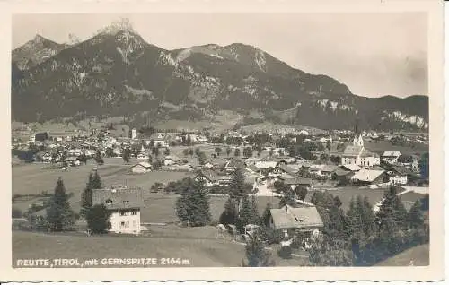 PC31919 Reutte. Tirol mit Gernspitze 2164m. Müller. 1951