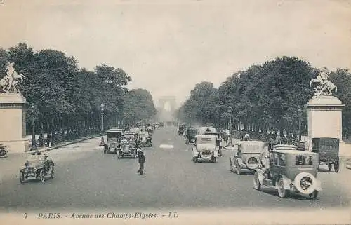 PC30054 Paris. Avenue des Champs Elysees. Levy und Neurdein vereint. Nr. 7