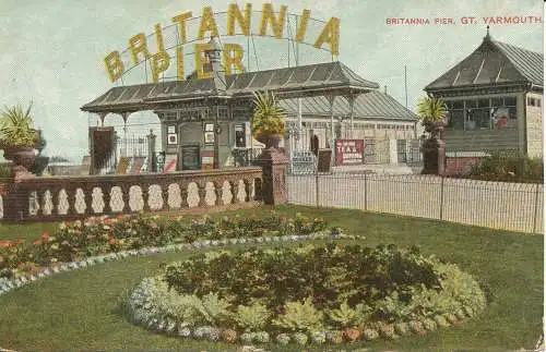 PC36327 Britannia Pier. Gt. Yarmouth. B. Hopkins