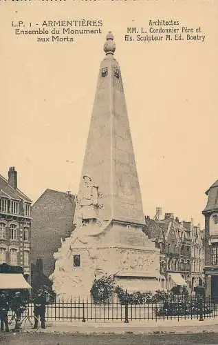 PC37573 Armentieres. Denkmal der Toten Set