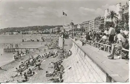 PC36667 Schön. Die Promenade des Anglais und der Strand. Der Storch. 1962