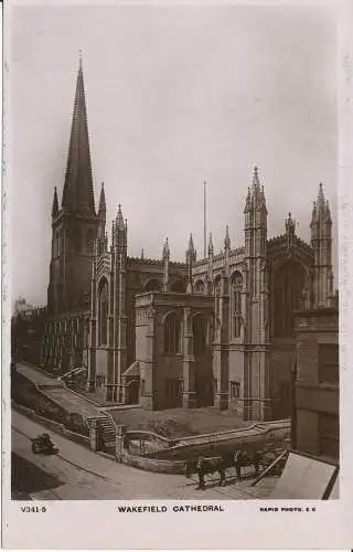 PC35789 Wakefield Cathedral. Schnell. RP