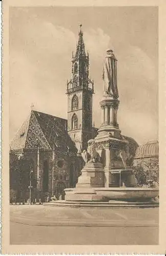 PC36747 Bozen m. 265. Waltherdenkmal und Pfarrkirche. Luciano Morpu