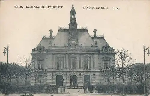 PC36715 Levallois Perret. Das Rathaus. E. M. Nr. 3512