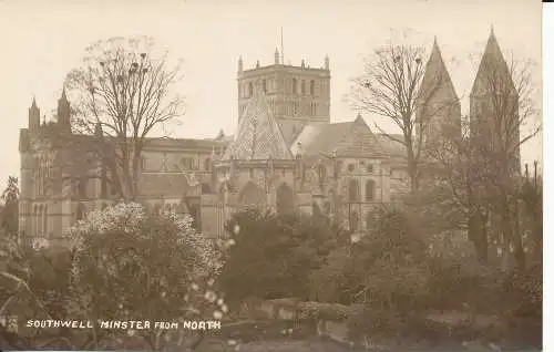 PC35784 Southwell Minster aus dem Norden. RP. B. Hopkins